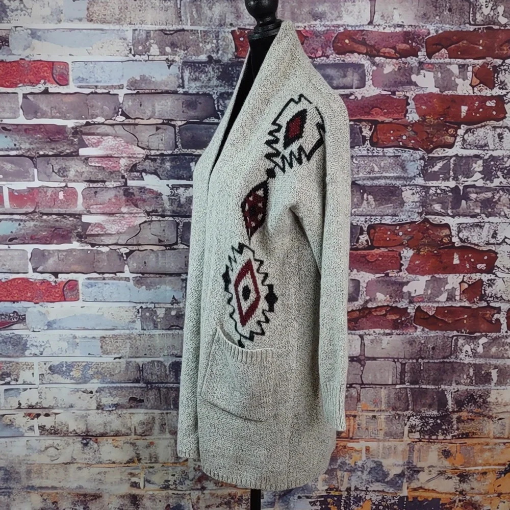 Debut Southwestern Aztec Pattern Cardigan Sweater - Picture 2 of 8